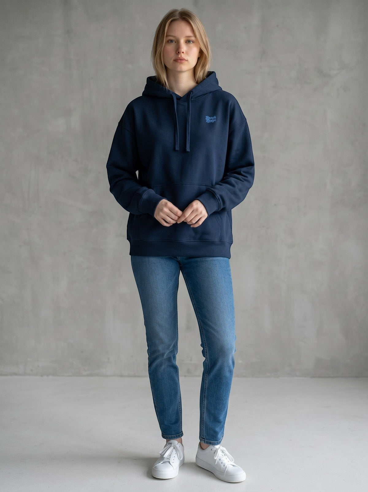 Motion Oversize Hoodie 350 g/m² – Bio-Baumwolle, blaue Stickerei