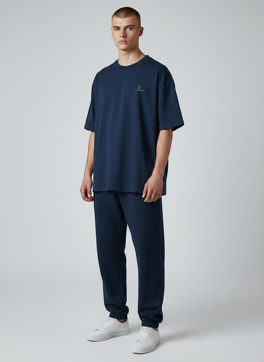 Core Oversize T-Shirt 200 g/m² – Bio-Baumwolle, grüne Stickerei