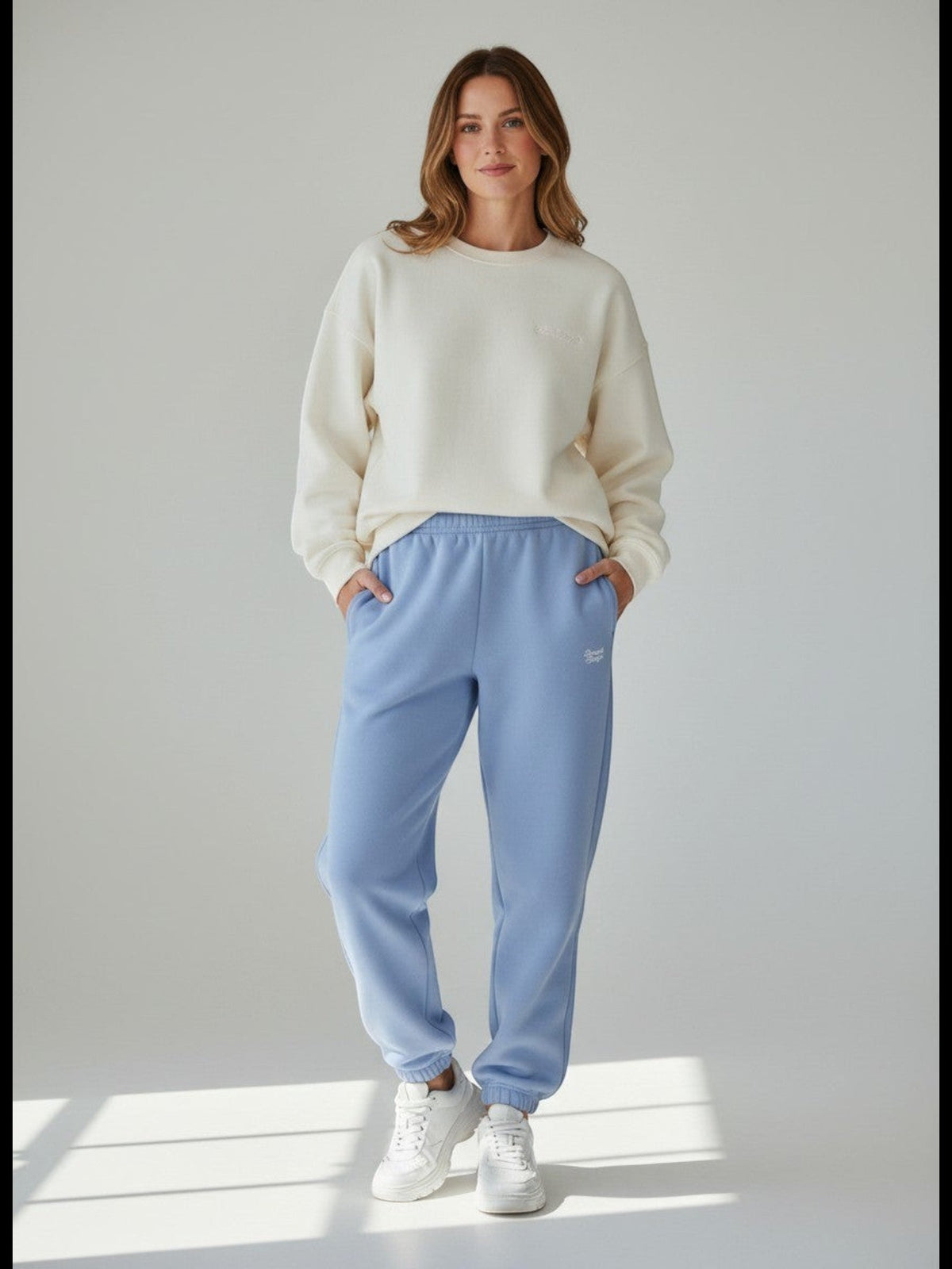 Signature Fluffy Jogginghose – weiße Stickerei