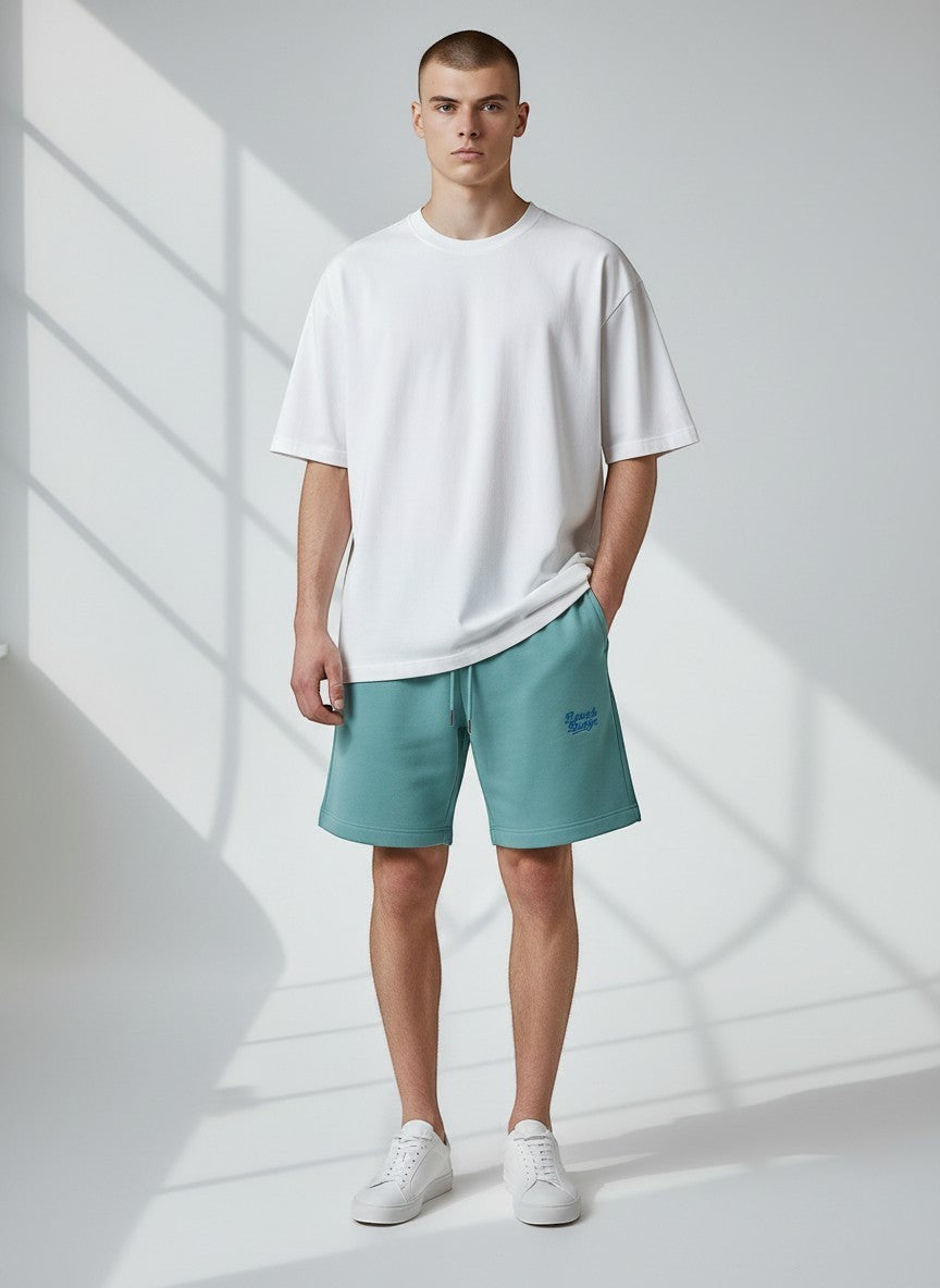 Motion Sweatshorts 300 g/m² – blaue Stickerei