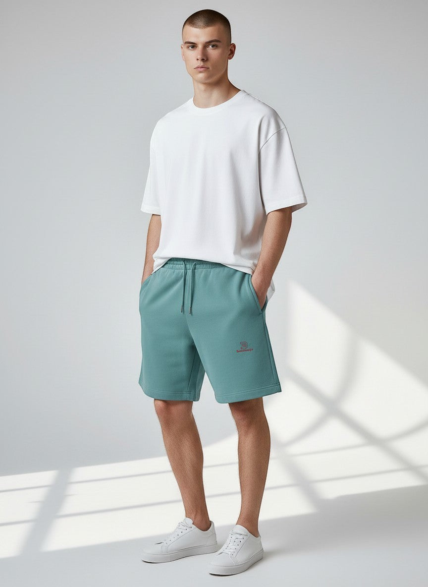 Essential Sweatshorts 300 g/m² – rote Stickerei