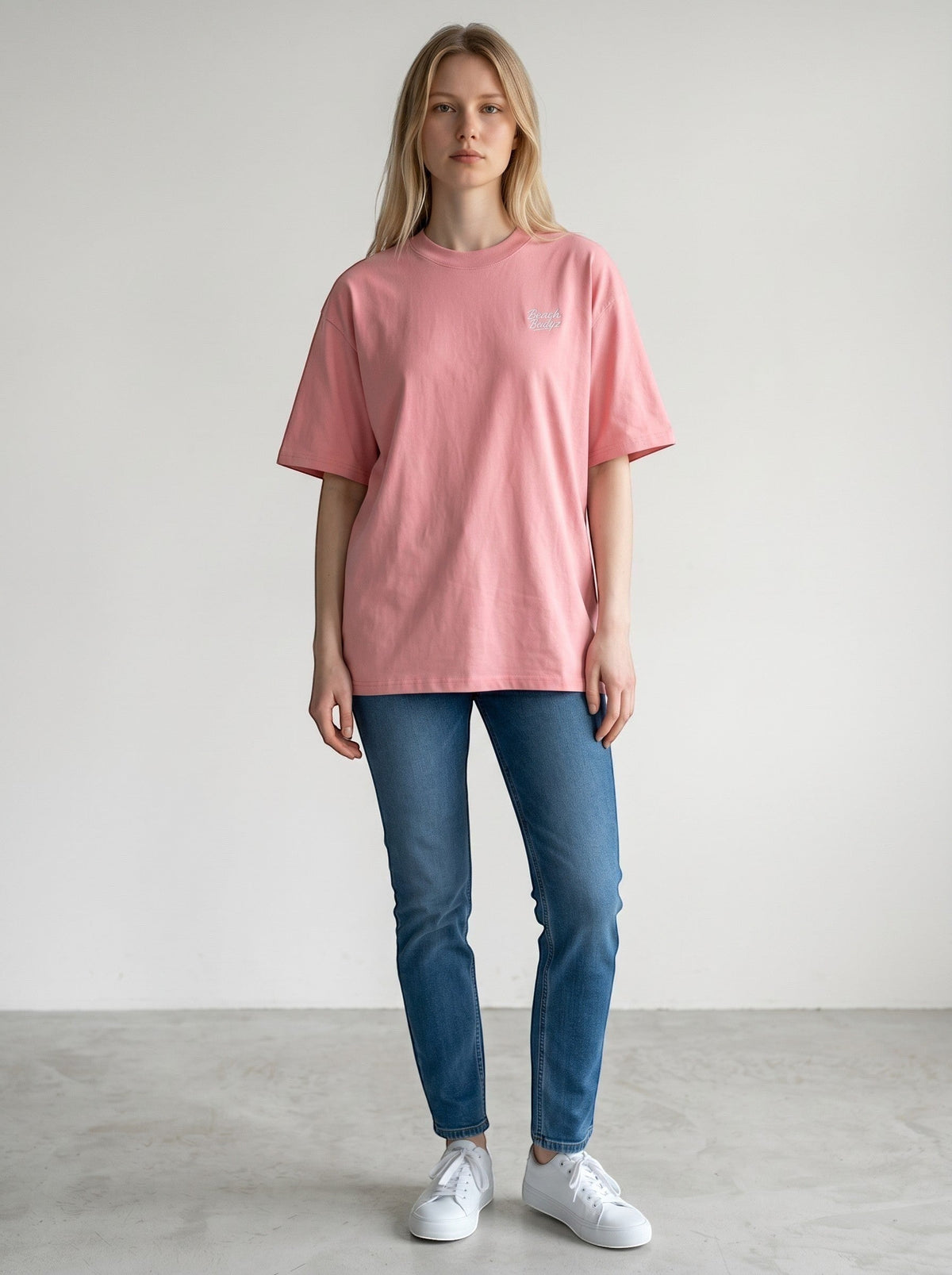 Signature Oversize T-Shirt 200 g/m² – Bio-Baumwolle, weiße Stickerei